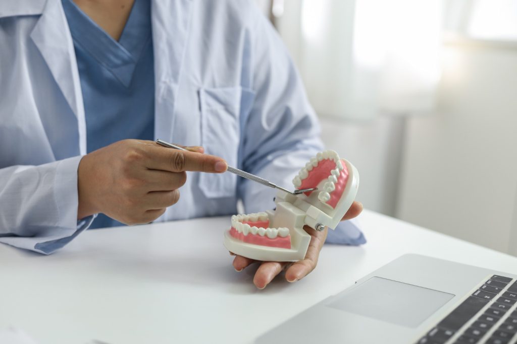 Dental implant price